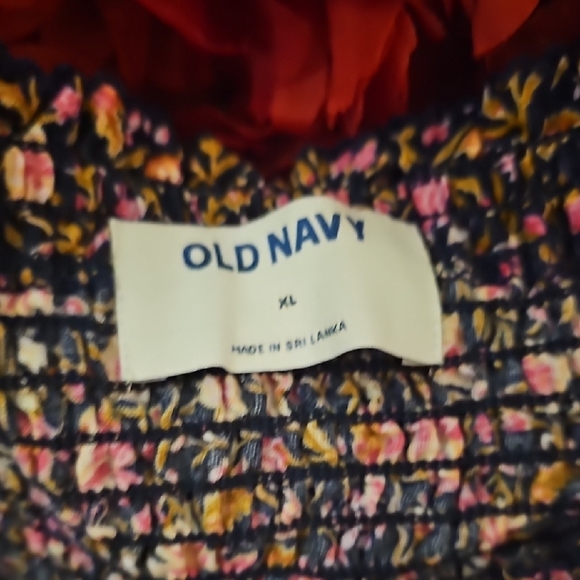 Old Navy NWT Floral Smocked Women's Crop Top Size XLarge - Picture 3 of 7